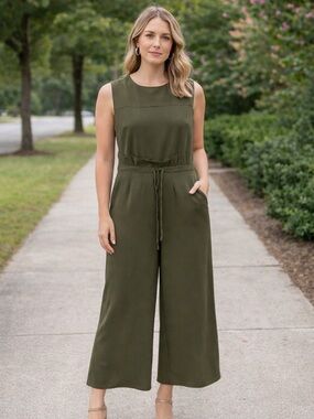 New York and Company olive Jumpsuit Size Large